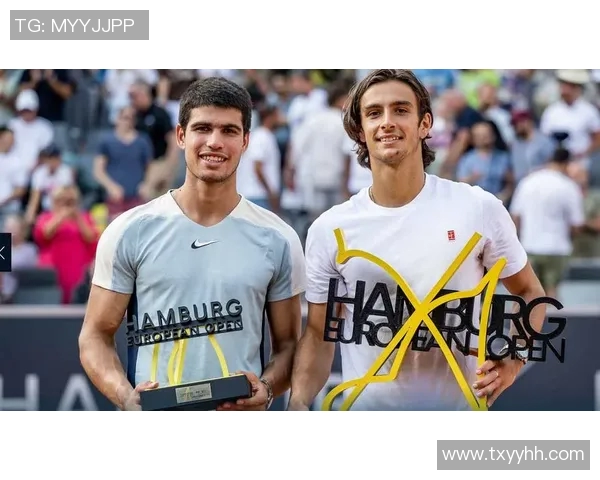 南京网球队与深圳网球队赛后复盘分析双方状态及表现对比