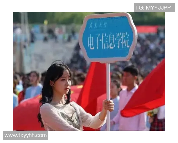 足球明星的白袜子背后隐藏的时尚秘密与运动精神 足球明星的白袜子背后隐藏的时尚秘密与运动精神