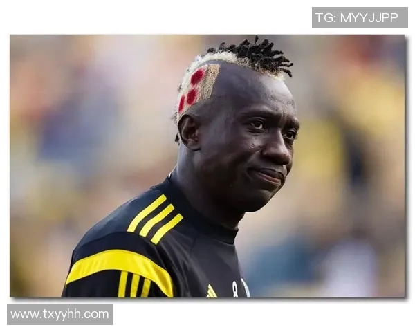 足球明星男生发型大揭秘时尚潮流与个性风格的完美结合 足球明星男生发型大揭秘时尚潮流与个性风格的完美结合